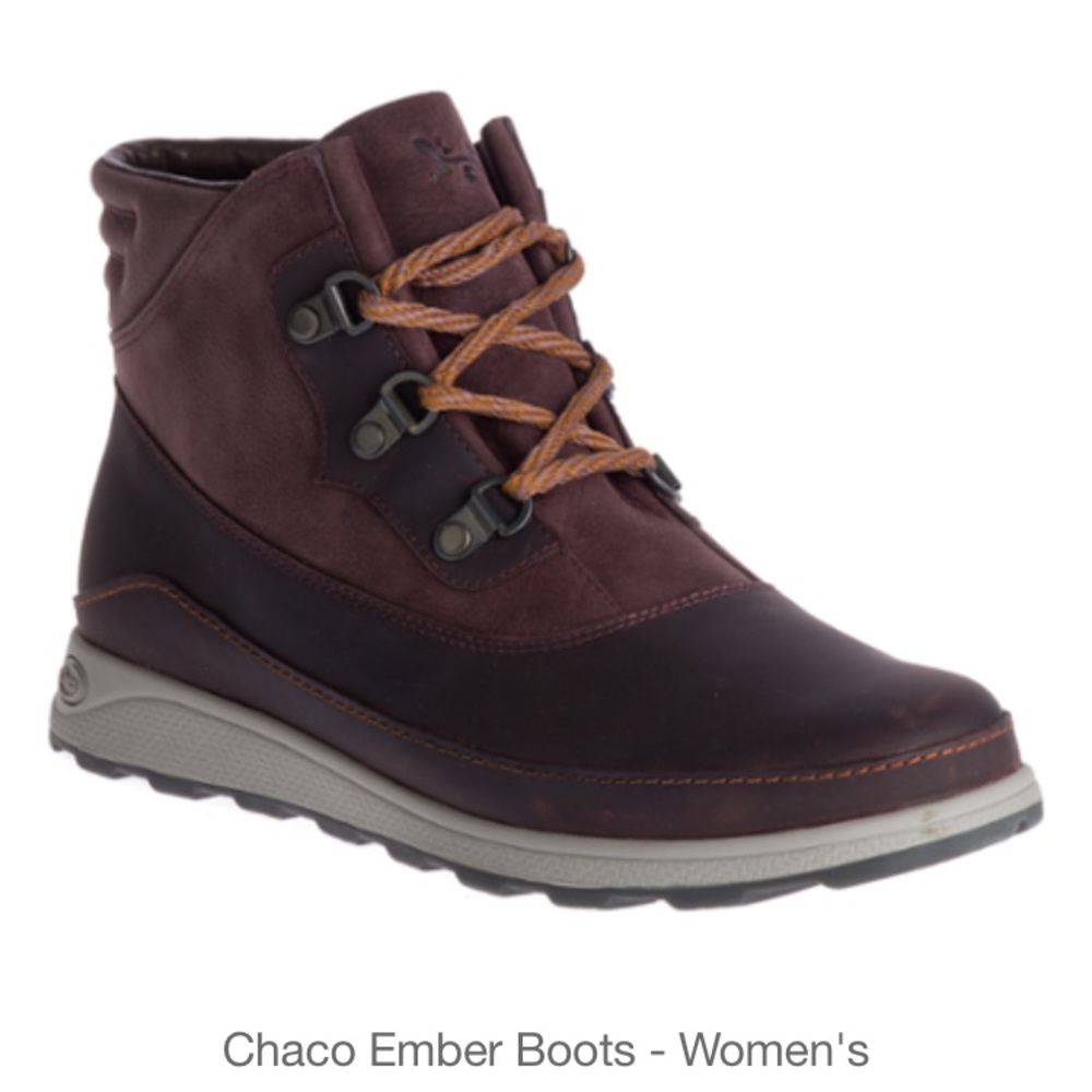 Chaco Ember Boots Mahogany size 9 Womens